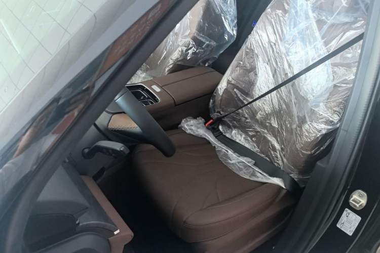 Used Chery Tiggo 9 2026 Model 9X 2.0T Automatic Two-Wheel Drive Luxury Edition Left Front Seat
