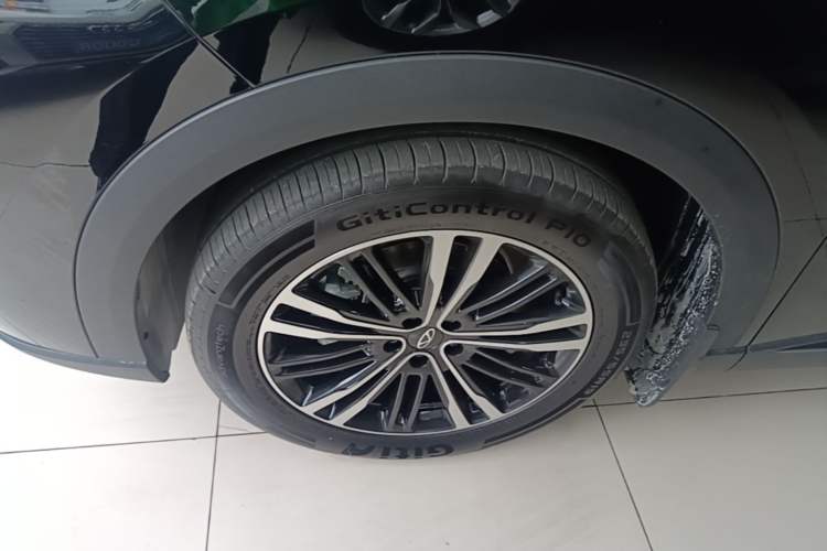 Used Chery Tiggo 9 2026 Model 9X 2.0T Automatic Two-Wheel Drive Luxury Edition Left Front Wheel Hub