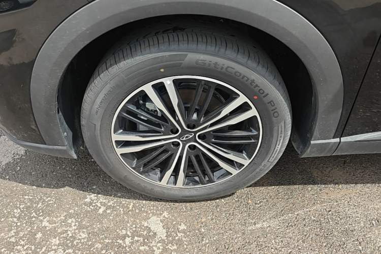 Used Chery Tiggo 9 2026 Model 9X 2.0T Automatic Two-Wheel Drive Luxury Edition Left Front Wheel Hub