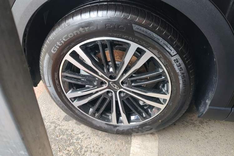 Used Chery Tiggo 9 2026 Model 9X 2.0T Automatic Two-Wheel Drive Luxury Edition Left Front Wheel Hub