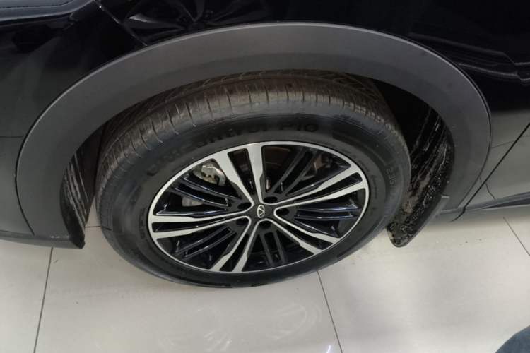Used Chery Tiggo 9 2026 Model 9X 2.0T Automatic Two-Wheel Drive Luxury Edition Left Front Wheel Hub