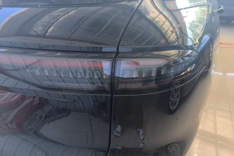 Used Chery Tiggo 9 2026 Model 9X 2.0T Automatic Two-Wheel Drive Luxury Edition Right Rear Taillight