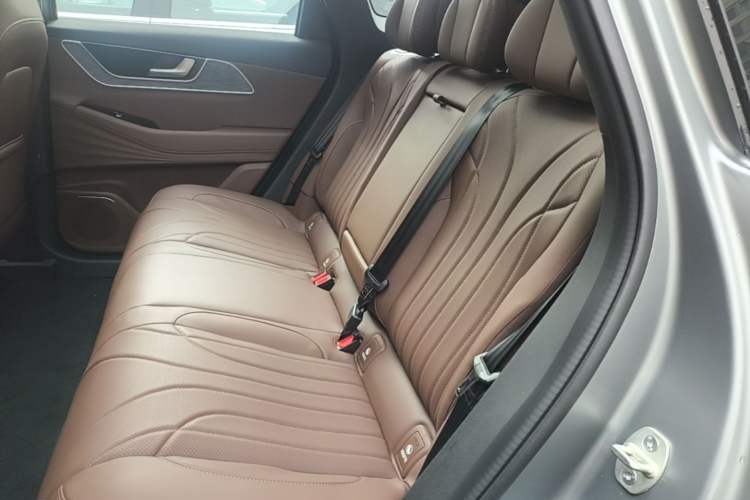Used Chery Tiggo 9 2026 Model 9X 2.0T Automatic Two-Wheel Drive Luxury Edition Left Rear Seat