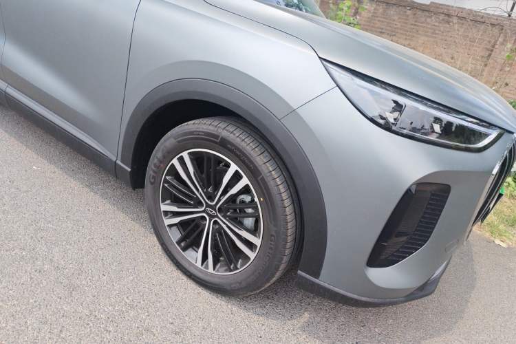 Used Chery Tiggo 9 2026 Model 9X 2.0T Automatic Two-Wheel Drive Luxury Edition Right Front Wheel Hub
