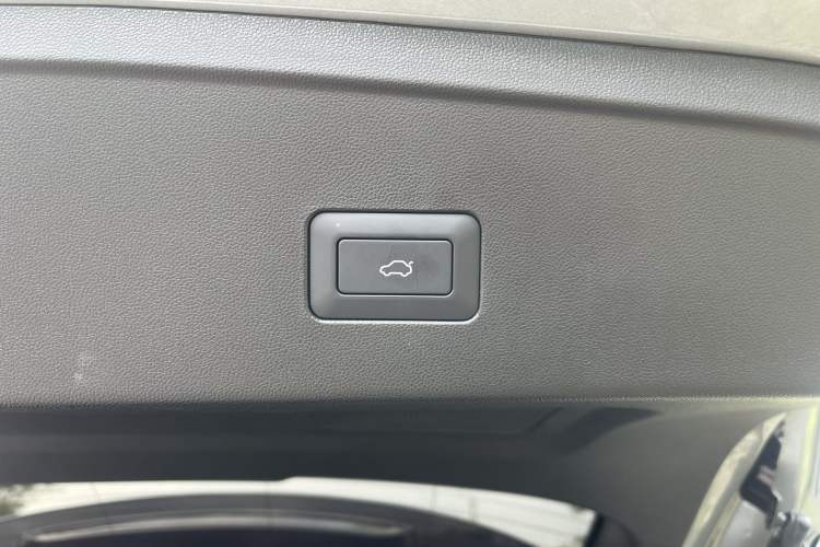 Used Chery Tiggo 9 2026 Model 9X 2.0T Automatic Two-Wheel Drive Prestige Edition Exterior 11