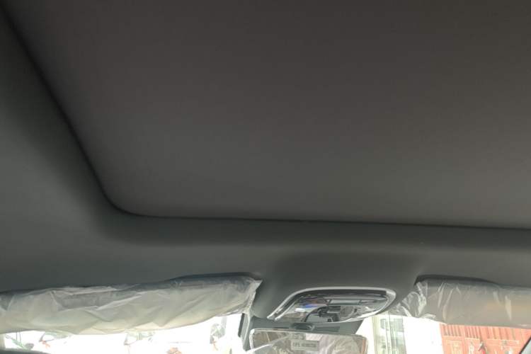 Used Chery Tiggo 9 2026 Model 9X 2.0T Automatic Two-Wheel Drive Luxury Edition Headliner