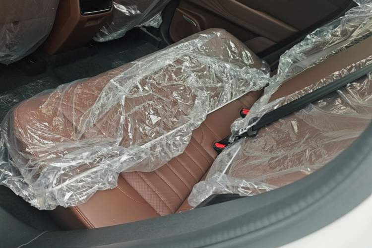 Used Chery Tiggo 9 2026 Model 9X 2.0T Automatic Two-Wheel Drive Luxury Edition Left Rear Seat