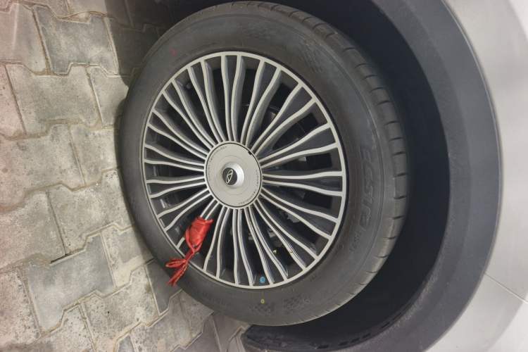Used Chery Tiggo 9 2026 Model 9X 2.0T Automatic Two-Wheel Drive Navigation Edition Right Front Wheel Hub