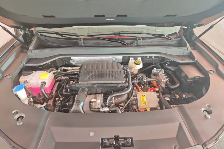 Used Chery Tiggo 9 C-DM 2025 1.5T 106KM Enjoy Edition 7 Seats Lithium Iron Phosphate Engine Bay