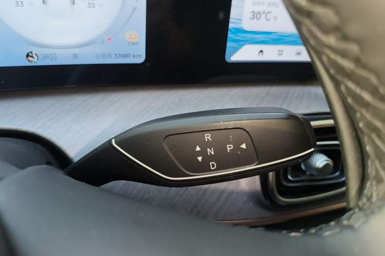 Used Chery Tiggo 9 C-DM 2025 1.5T 106KM Enjoy Edition 5 Seats Lithium-Ion Battery Gear Lever