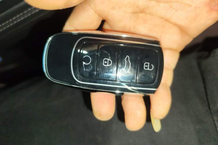 Used Chery Tiggo 9 C-DM 2025 1.5T 106KM Ultra-Comfort Version 7 Seats Lithium Iron Phosphate Interior 1