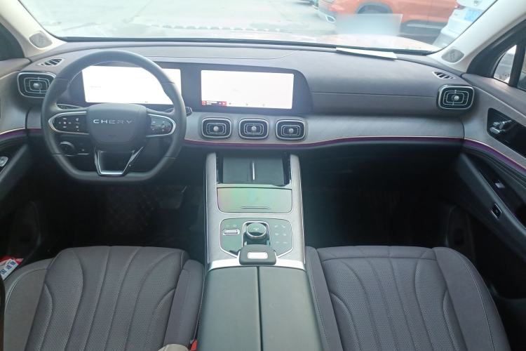 Used Chery Tiggo 9 C-DM 2025 1.5T 106KM Ultra-Enjoyment Version 5 Seats Lithium Iron Phosphate Interior 2