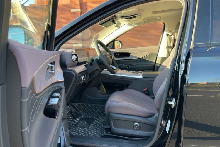 Used Chery Tiggo 9 C-DM 2025 1.5T 106KM Ultra-Comfort Version 7 Seats Lithium Iron Phosphate Interior 2