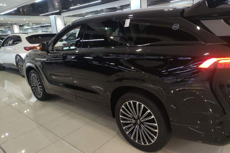 Used Chery Tiggo 9 C-DM 2025 1.5T 106KM Ultra-Enjoyment Version 5 Seats Lithium Iron Phosphate Left Side