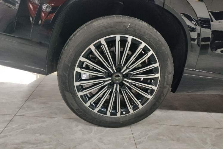 Used Chery Tiggo 9 C-DM 2025 1.5T 106KM Enjoy Edition 5 Seats Lithium-Ion Battery Right Rear Wheel Hub