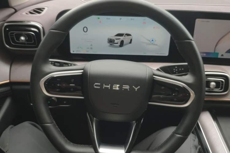 Used Chery Tiggo 9 C-DM 2025 1.5T 106KM Ultra-Comfort Edition 5 Seats Lithium-NMC Steering Wheel