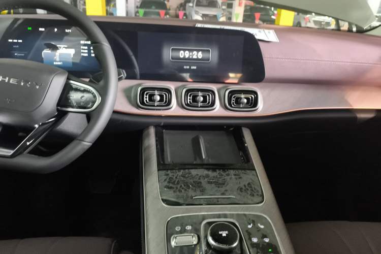 Used Chery Tiggo 9 C-DM 2025 1.5T 106KM Enjoy Edition 7 Seats Lithium Iron Phosphate Audio And AC Panel