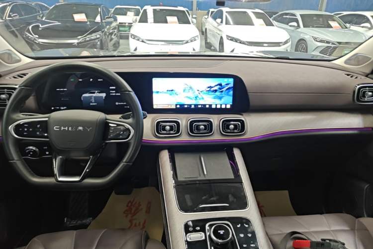 Used Chery Tiggo 9 C-DM 2025 1.5T 106KM Ultra-Comfort Edition 5 Seats Lithium-NMC Audio And AC Panel
