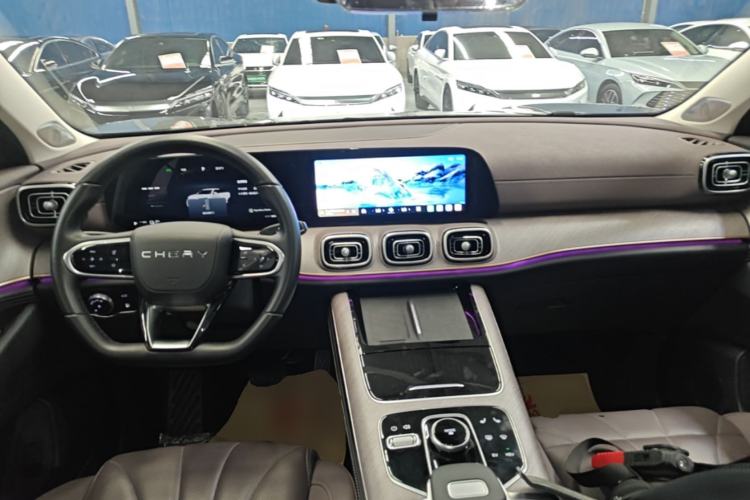 Used Chery Tiggo 9 C-DM 2025 1.5T 106KM Ultra-Comfort Edition 5 Seats Lithium-NMC Center Console