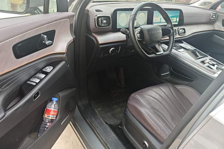 Used Chery Tiggo 9 C-DM 2025 1.5T 106KM Ultra-Comfort Edition 5 Seats Lithium-NMC Driver Seat