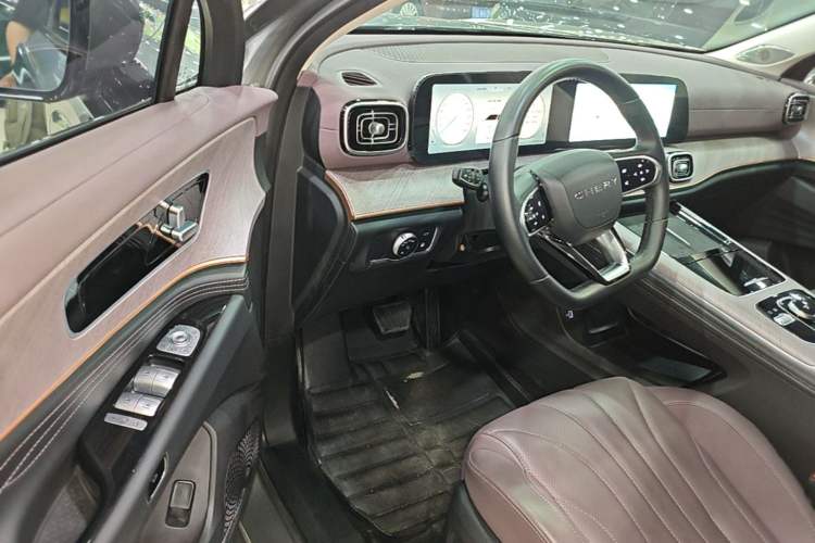 Used Chery Tiggo 9 C-DM 2025 1.5T 106KM Ultra-Comfort Edition 5 Seats Lithium-NMC Driver Seat