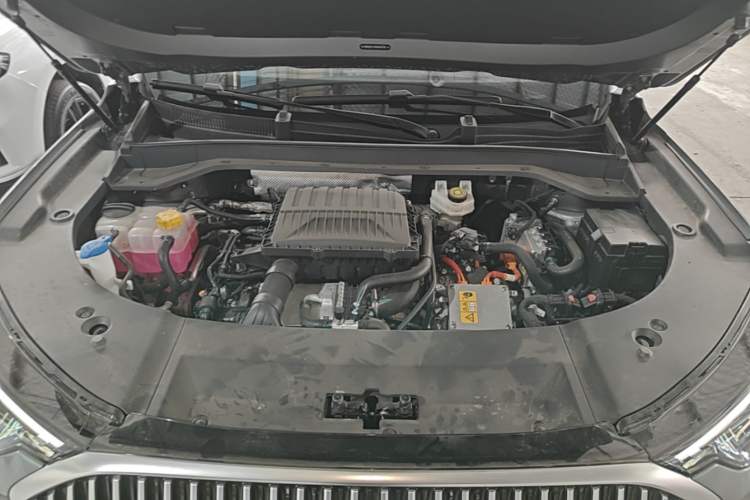 Used Chery Tiggo 9 C-DM 2025 1.5T 106KM Ultra-Comfort Version 7 Seats Lithium Iron Phosphate Engine Bay