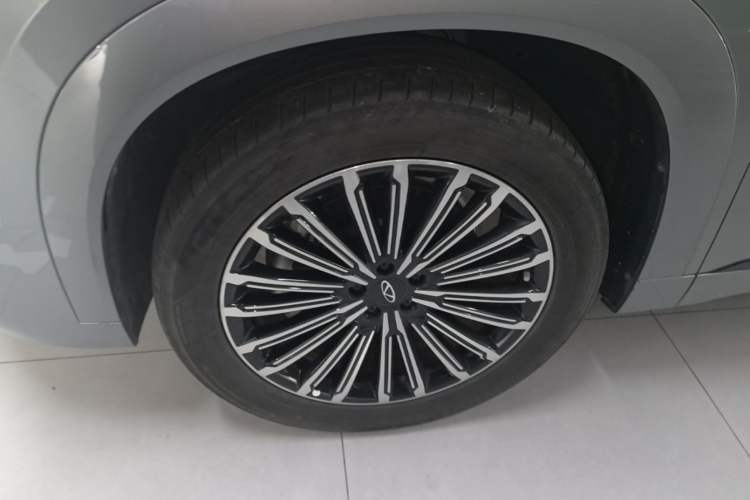 Used Chery Tiggo 9 C-DM 2025 1.5T 106KM Ultra-Comfort Edition 5 Seats Lithium-NMC Exterior 4