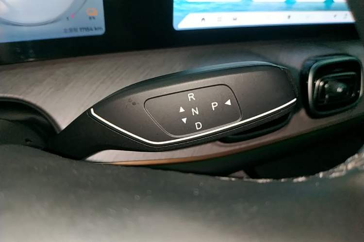 Used Chery Tiggo 9 C-DM 2025 1.5T 106KM Ultra-Comfort Edition 5 Seats Lithium-NMC Gear Lever