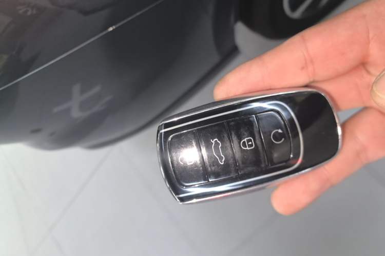 Used Chery Tiggo 9 C-DM 2025 1.5T 106KM Ultra-Comfort Edition 5 Seats Lithium-NMC Interior 1