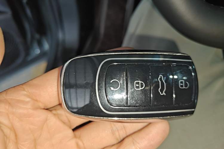 Used Chery Tiggo 9 C-DM 2025 1.5T 106KM Ultra-Comfort Version 7 Seats Lithium Iron Phosphate Interior 1