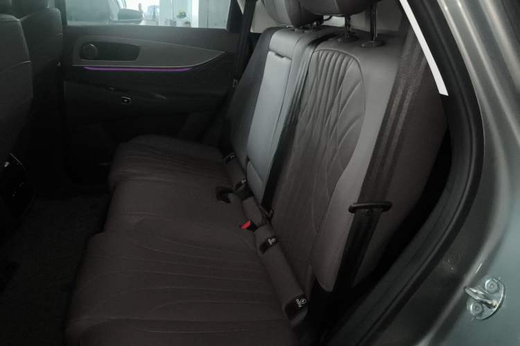 Used Chery Tiggo 9 C-DM 2025 1.5T 106KM Ultra-Comfort Edition 5 Seats Lithium-NMC Interior 4
