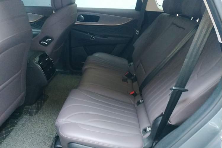 Used Chery Tiggo 9 C-DM 2025 1.5T 106KM Ultra-Comfort Edition 5 Seats Lithium-NMC Interior 4