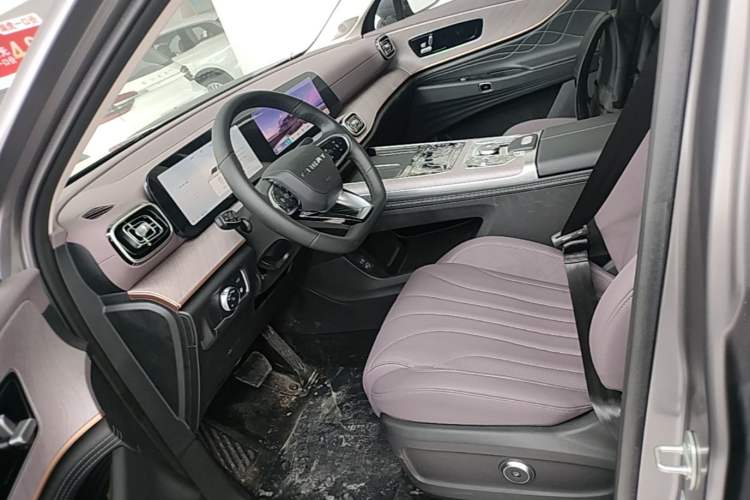 Used Chery Tiggo 9 C-DM 2025 1.5T 106KM Ultra-Comfort Edition 5 Seats Lithium-NMC Left Front Seat