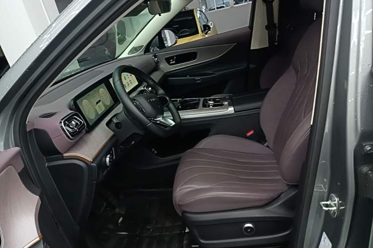 Used Chery Tiggo 9 C-DM 2025 1.5T 106KM Ultra-Comfort Edition 5 Seats Lithium-NMC Left Front Seat