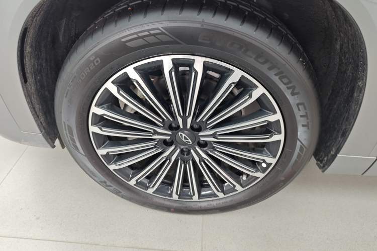 Used Chery Tiggo 9 C-DM 2025 1.5T 106KM Enjoy Edition 5 Seats Lithium Iron Phosphate Left Front Wheel Hub
