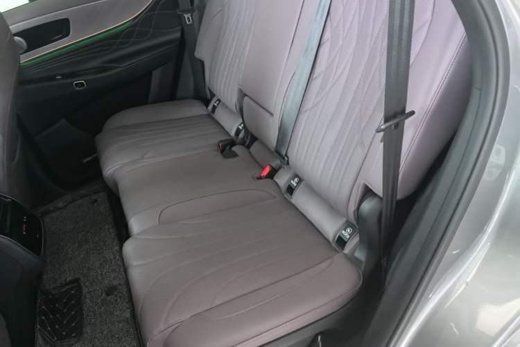 Used Chery Tiggo 9 C-DM 2025 1.5T 106KM Ultra-Comfort Edition 5 Seats Lithium-NMC Left Rear Seat
