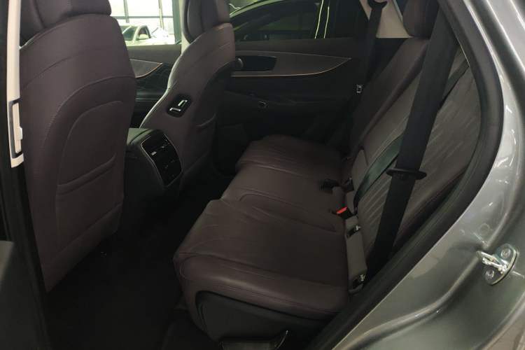 Used Chery Tiggo 9 C-DM 2025 1.5T 106KM Ultra-Comfort Edition 5 Seats Lithium-NMC Left Rear Seat