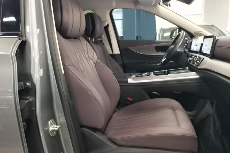 Used Chery Tiggo 9 C-DM 2025 1.5T 106KM Ultra-Enjoyment Version 5 Seats Lithium Iron Phosphate Right Front Seat