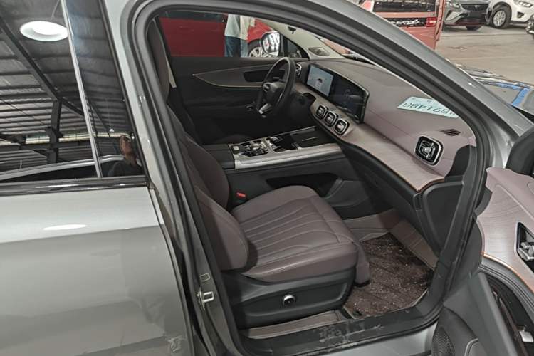 Used Chery Tiggo 9 C-DM 2025 1.5T 106KM Ultra-Comfort Version 7 Seats Lithium Iron Phosphate Right Front Seat
