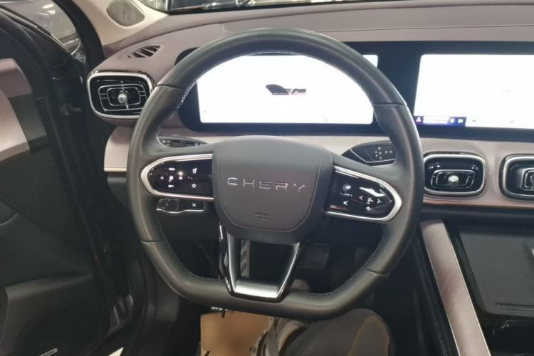 Used Chery Tiggo 9 C-DM 2025 1.5T 106KM Ultra-Enjoyment Version 5 Seats Lithium Iron Phosphate Steering Wheel