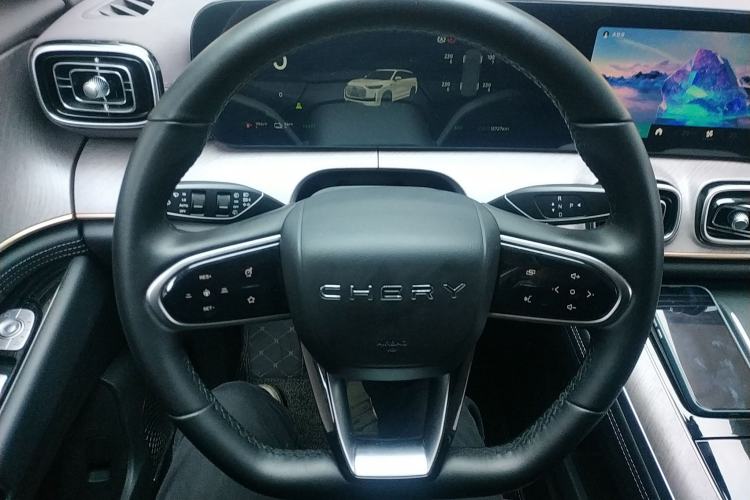 Used Chery Tiggo 9 C-DM 2025 1.5T 106KM Ultra-Comfort Edition 5 Seats Lithium-NMC Steering Wheel