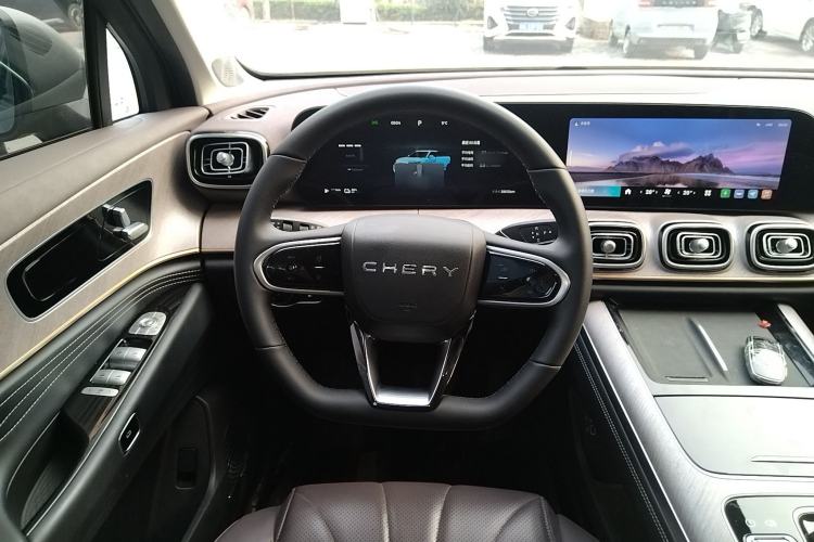 Used Chery Tiggo 9 C-DM 2025 1.5T 106KM Ultra-Comfort Edition 5 Seats Lithium-NMC Steering Wheel
