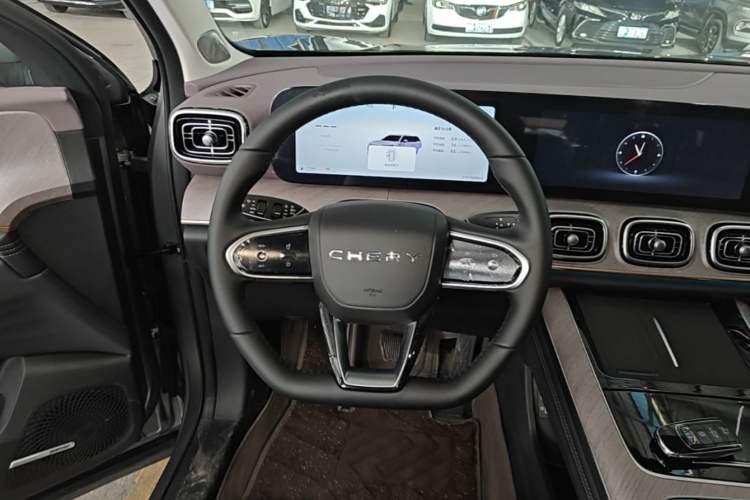 Used Chery Tiggo 9 C-DM 2025 1.5T 106KM Ultra-Comfort Version 7 Seats Lithium Iron Phosphate Steering Wheel