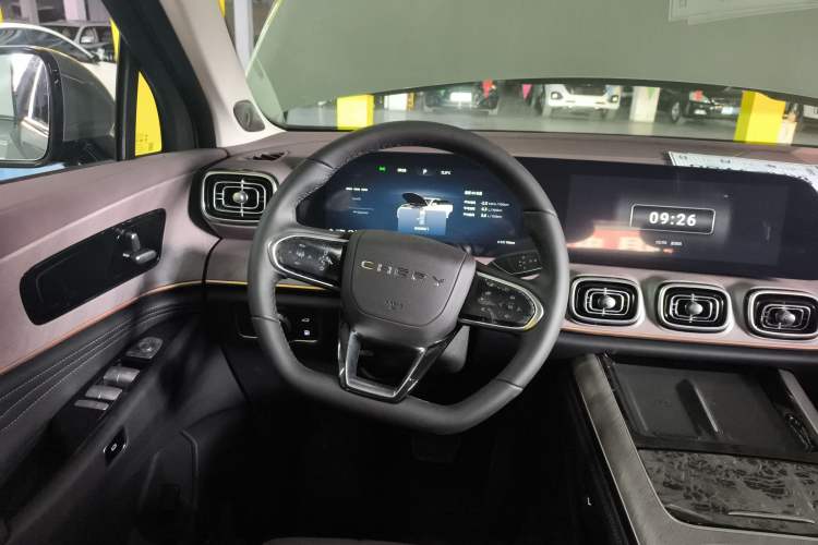 Used Chery Tiggo 9 C-DM 2025 1.5T 106KM Enjoy Edition 7 Seats Lithium Iron Phosphate Steering Wheel