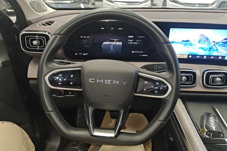 Used Chery Tiggo 9 C-DM 2025 1.5T 106KM Ultra-Comfort Edition 5 Seats Lithium-NMC Steering Wheel