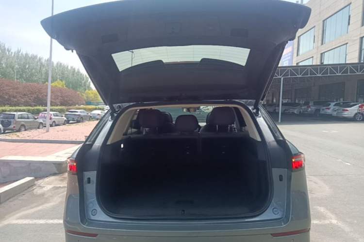 Used Chery Tiggo 9 C-DM 2025 1.5T 106KM Ultra-Comfort Edition 5 Seats Lithium-NMC Trunk