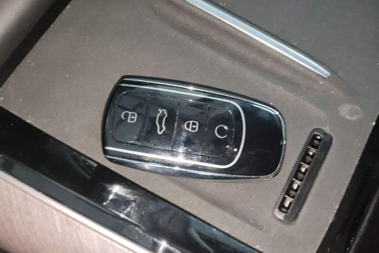 Used Chery Tiggo 9 C-DM 2025 1.5T 106KM Ultra-Comfort Edition 5 Seats Lithium-NMC Vehicle Key