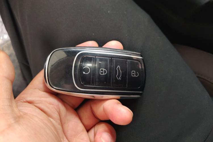 Used Chery Tiggo 9 C-DM 2025 1.5T 106KM Ultra-Enjoyment Version 5 Seats Lithium Iron Phosphate Vehicle Key