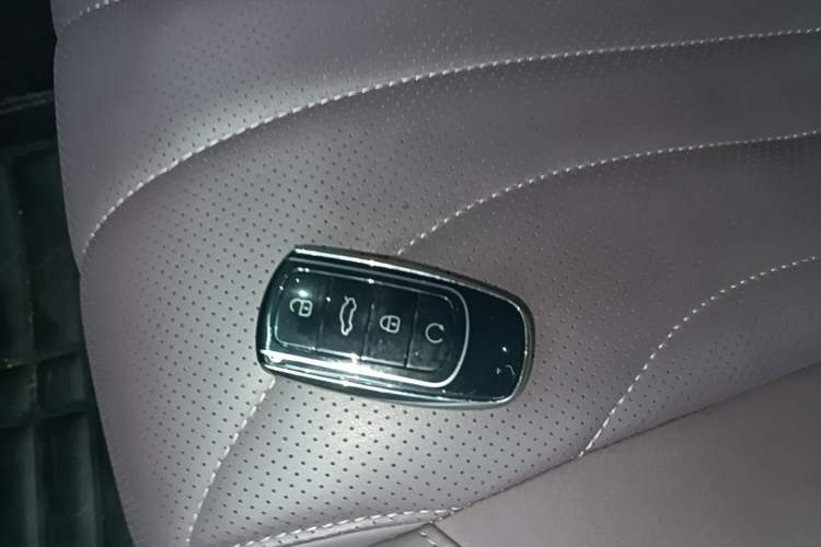 Used Chery Tiggo 9 C-DM 2025 1.5T 106KM Ultra-Comfort Edition 5 Seats Lithium-NMC Vehicle Key