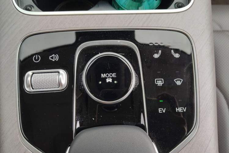 Used Chery Tiggo 9 C-DM 2025 1.5T 106KM Ultra-Comfort Edition 5 Seats Lithium-NMC Gear Lever